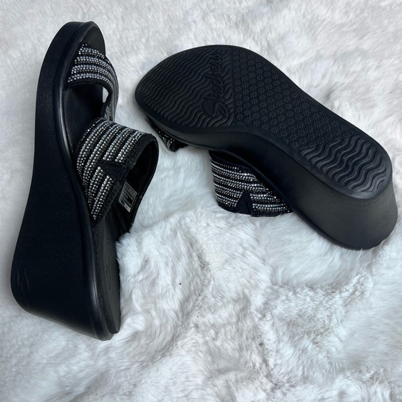 Skechers Black and Silver Women's Sandals - Picture 5 of 7